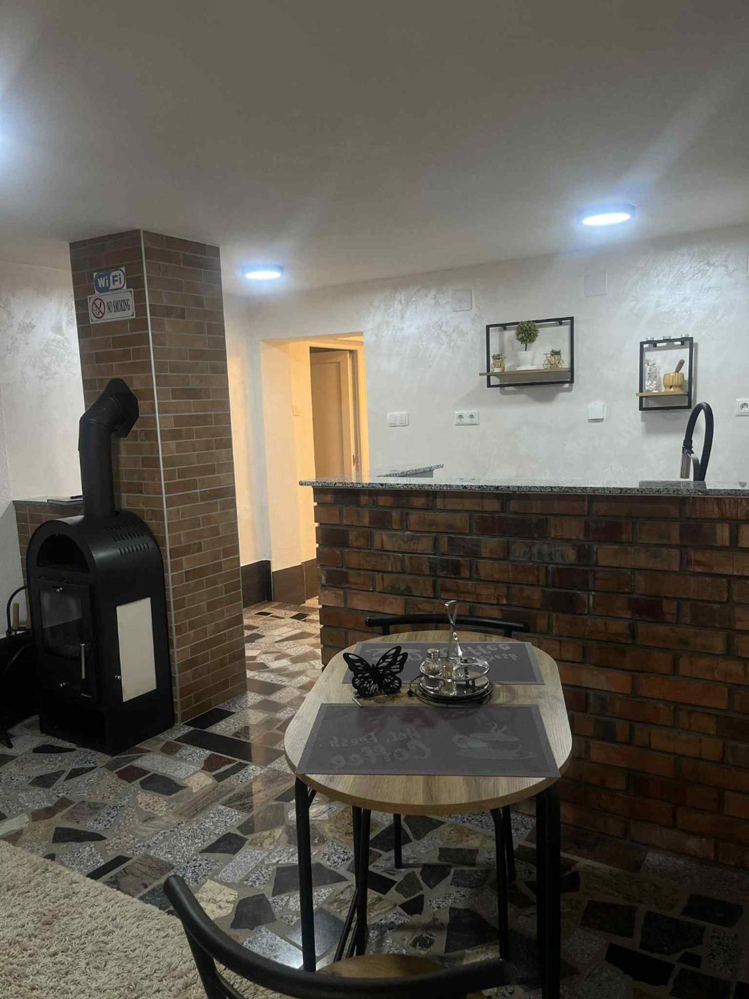 קולן וקוף Studio Apartman Azra מראה חיצוני תמונה